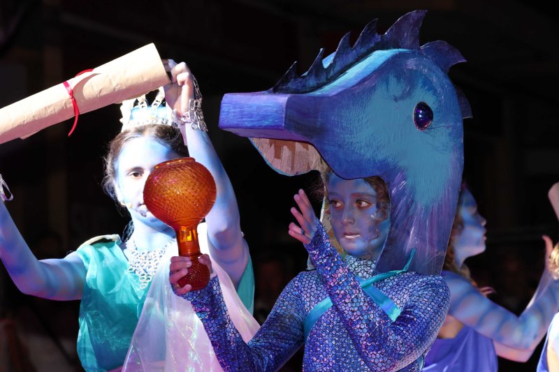 Y los mares sucumben ante la acción depredadora y el egoísmo de la humanidad en los Escacs Vivents de Xàbia  Y los mares sucumben ante la acción depredadora y el egoísmo de la humanidad en los Escacs Vivents de Xàbia